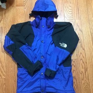 North face gore tex mountain light jacket size med